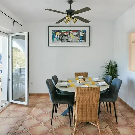 Incredible Views & Pool Near Pueblo *