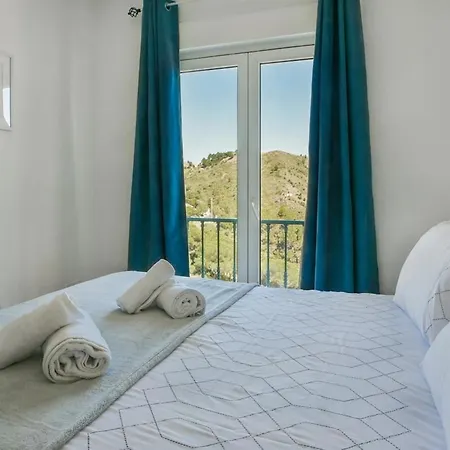 Incredible Views & Pool Near Pueblo Holiday home *
