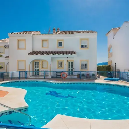 Incredible Views & Pool Near Pueblo
