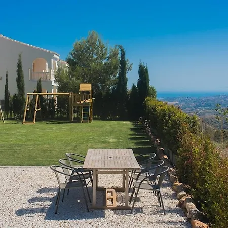 Incredible Views & Pool Near Pueblo Holiday home Mijas